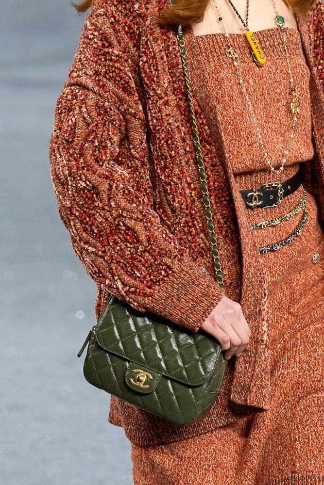 chanel fall 2022 is an ode to tweed handbags