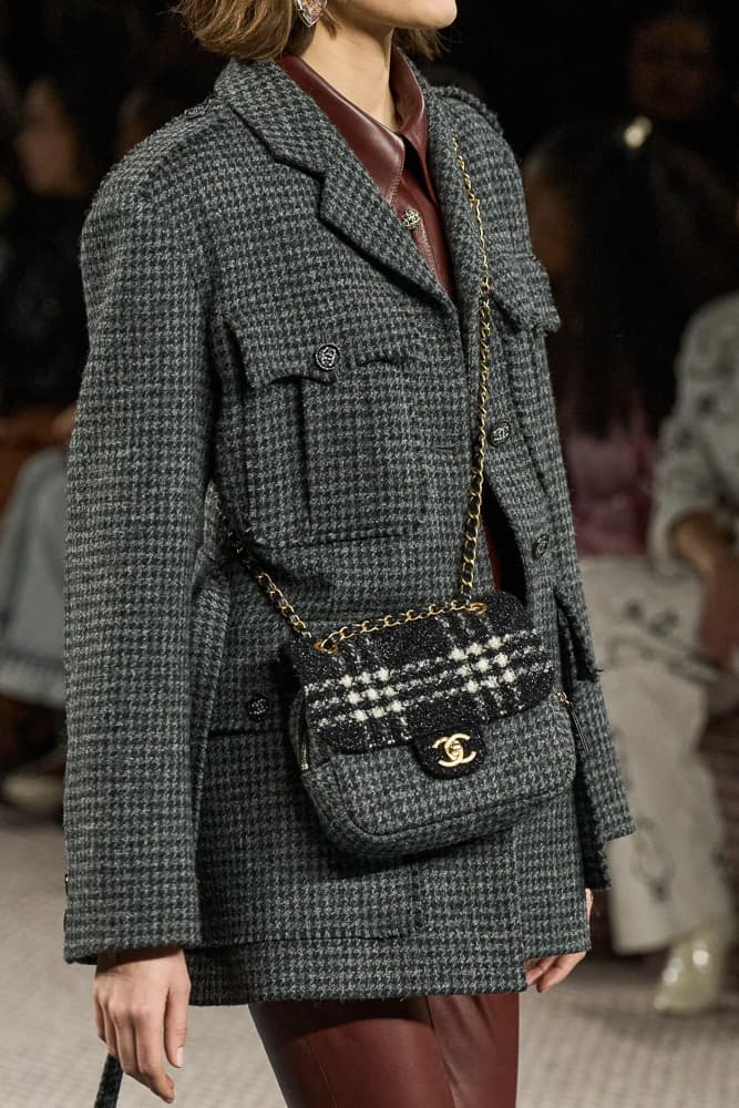 chanel fall 2022 is an ode to tweed handbags