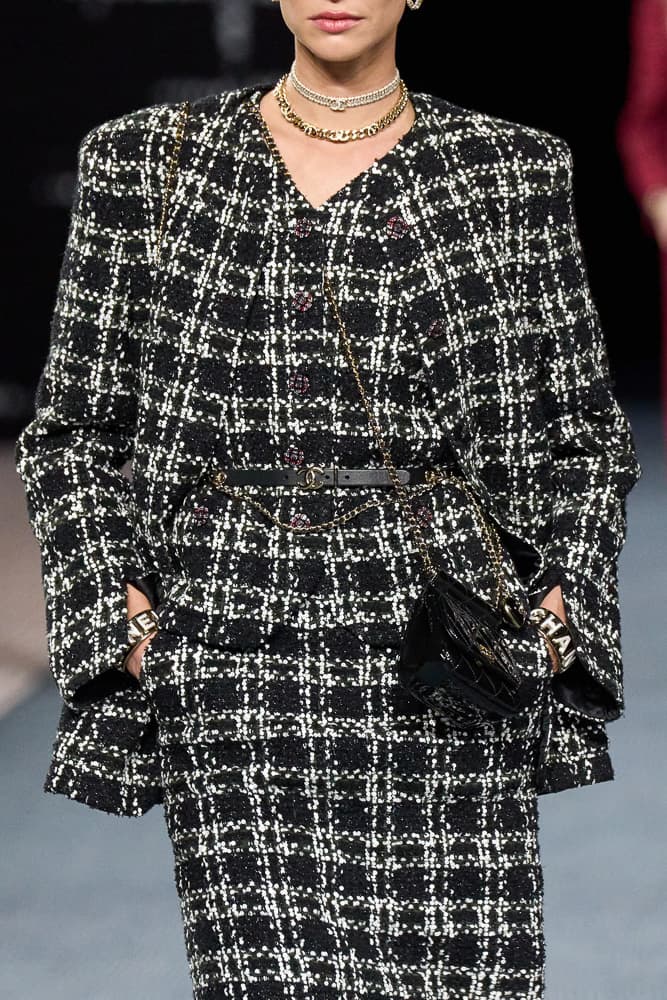 chanel fall 2022 is an ode to tweed handbags