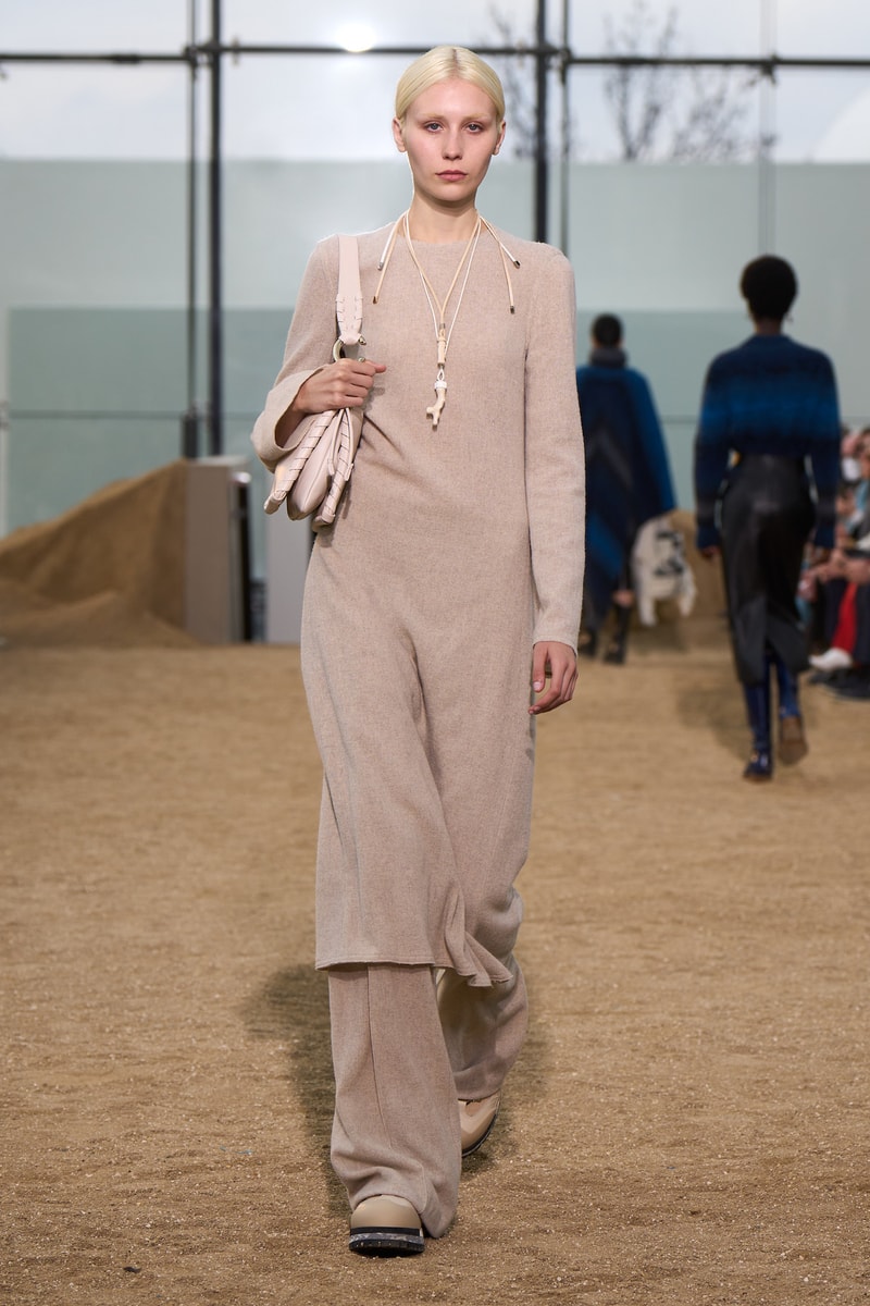 chloe pfw 2022 fw Gabriela Hears climate handbags sustainable