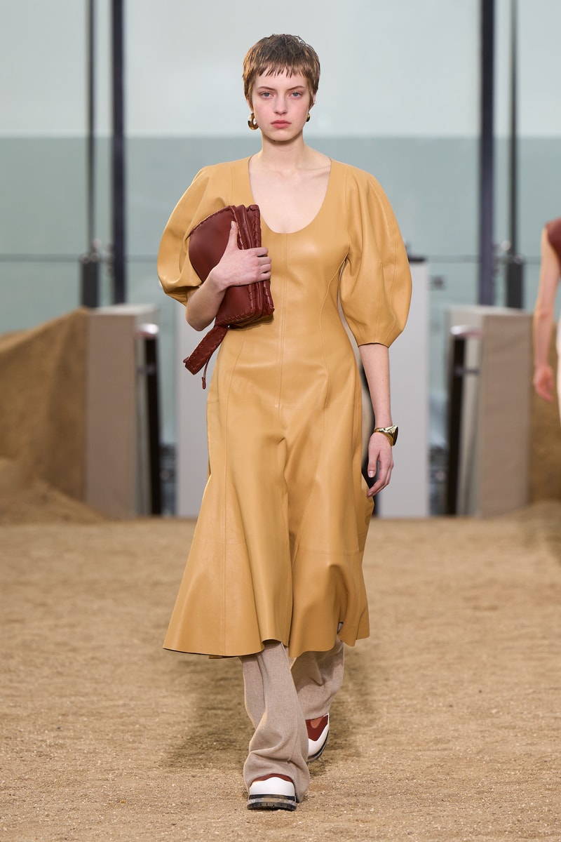 chloe pfw 2022 fw Gabriela Hears climate handbags sustainable