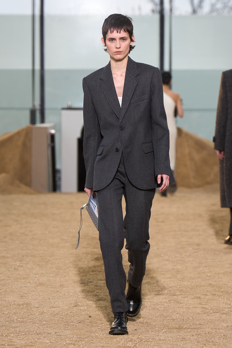 chloe pfw 2022 fw Gabriela Hears climate handbags sustainable