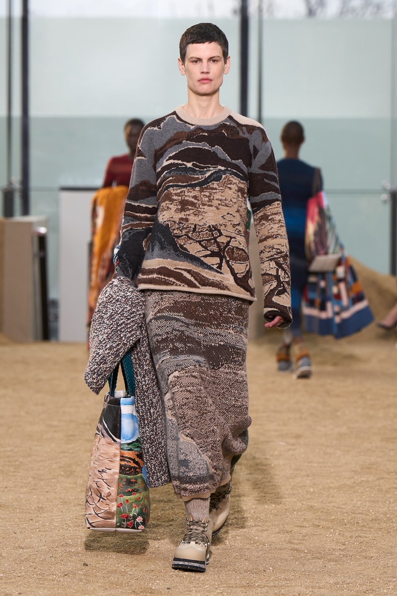 chloe pfw 2022 fw Gabriela Hears climate handbags sustainable