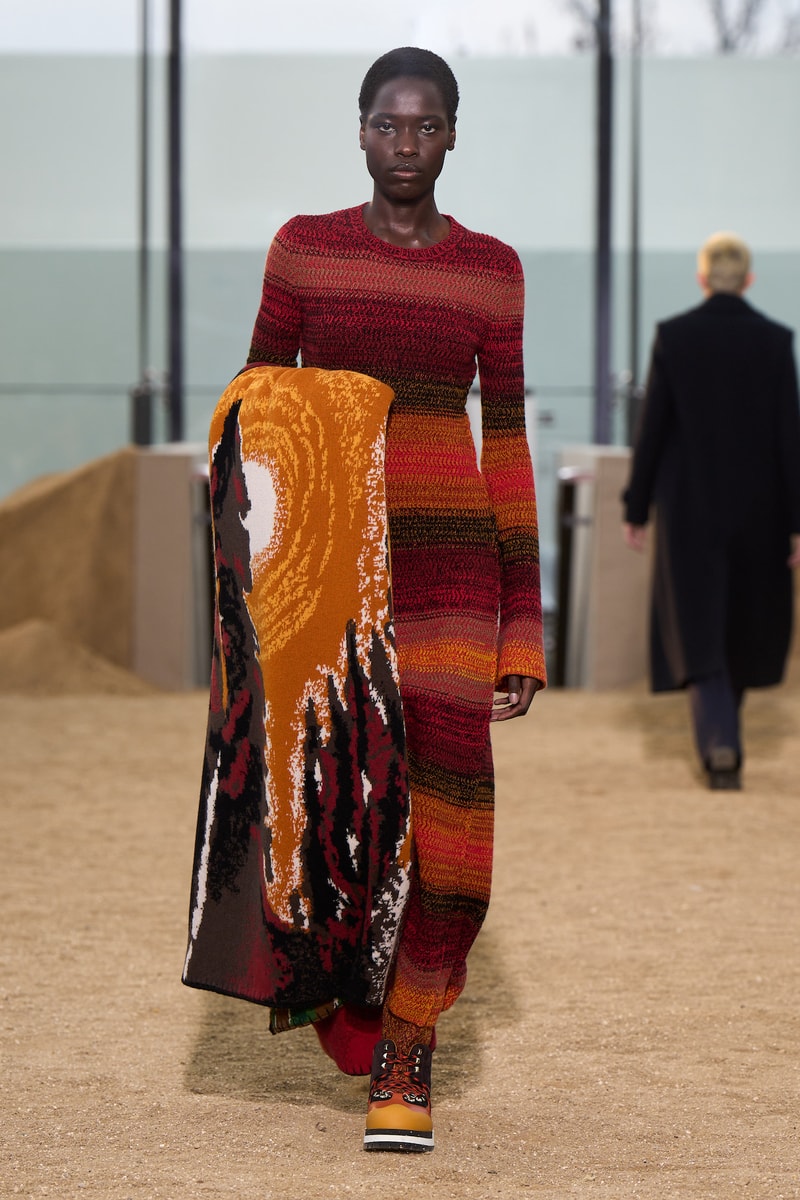 chloe pfw 2022 fw Gabriela Hears climate handbags sustainable
