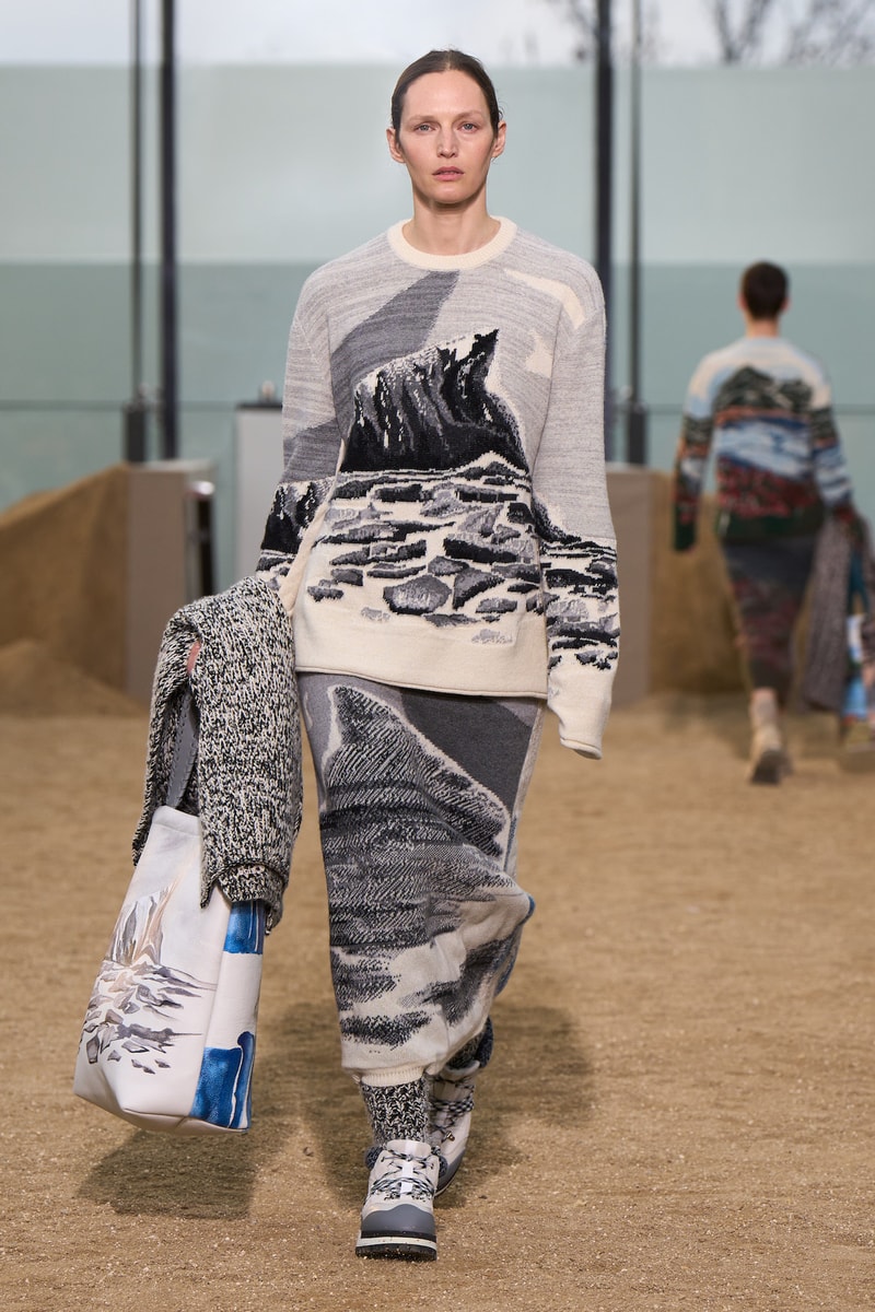 chloe pfw 2022 fw Gabriela Hears climate handbags sustainable