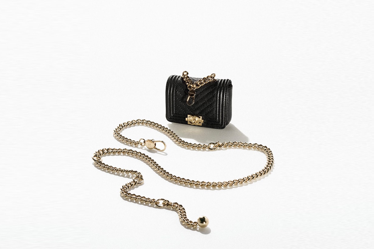 chanel boy bag the boy chanel clutch with chain 2022ss slg