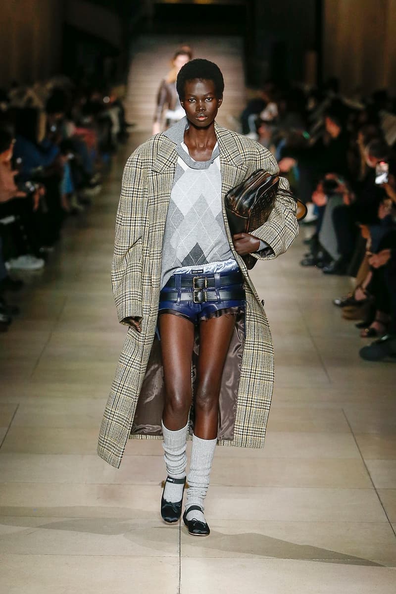 miu miu 2022fw mini skirt short runway collection