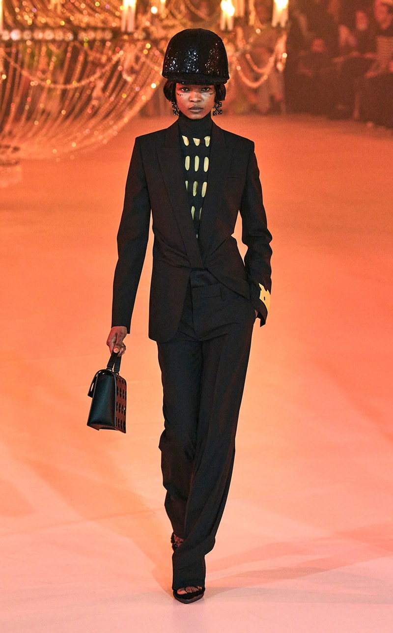 off-white 2022 fall ready-to-wear Runway