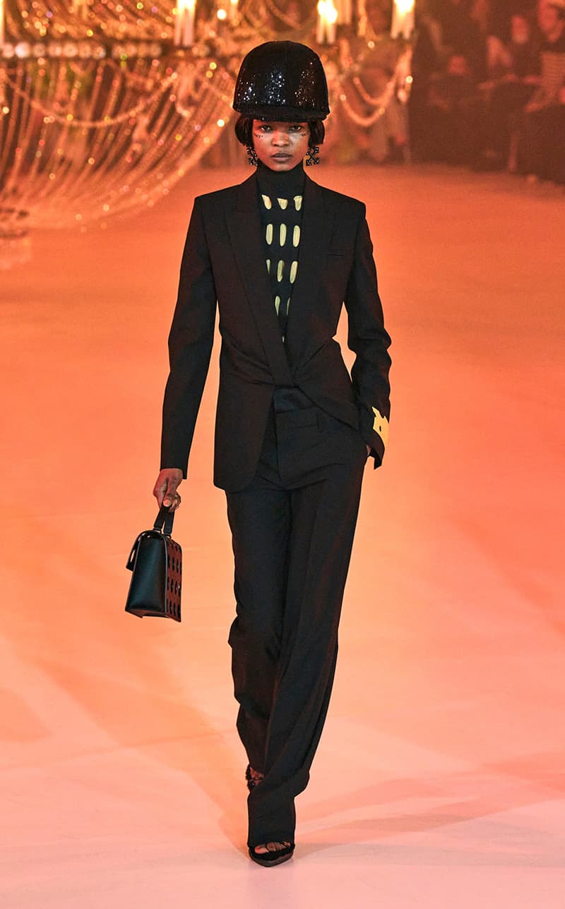 off-white 2022 fall ready-to-wear Runway