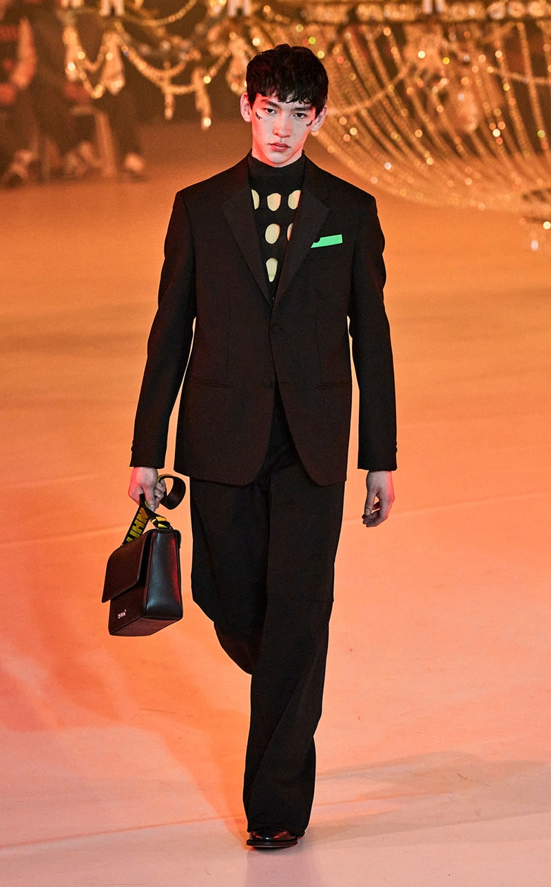off-white 2022 fall ready-to-wear Runway