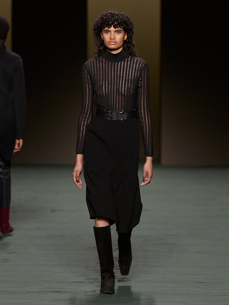 hermes pfw 2022 fw Nadège Vanhee-Cybulski runway looks all detail