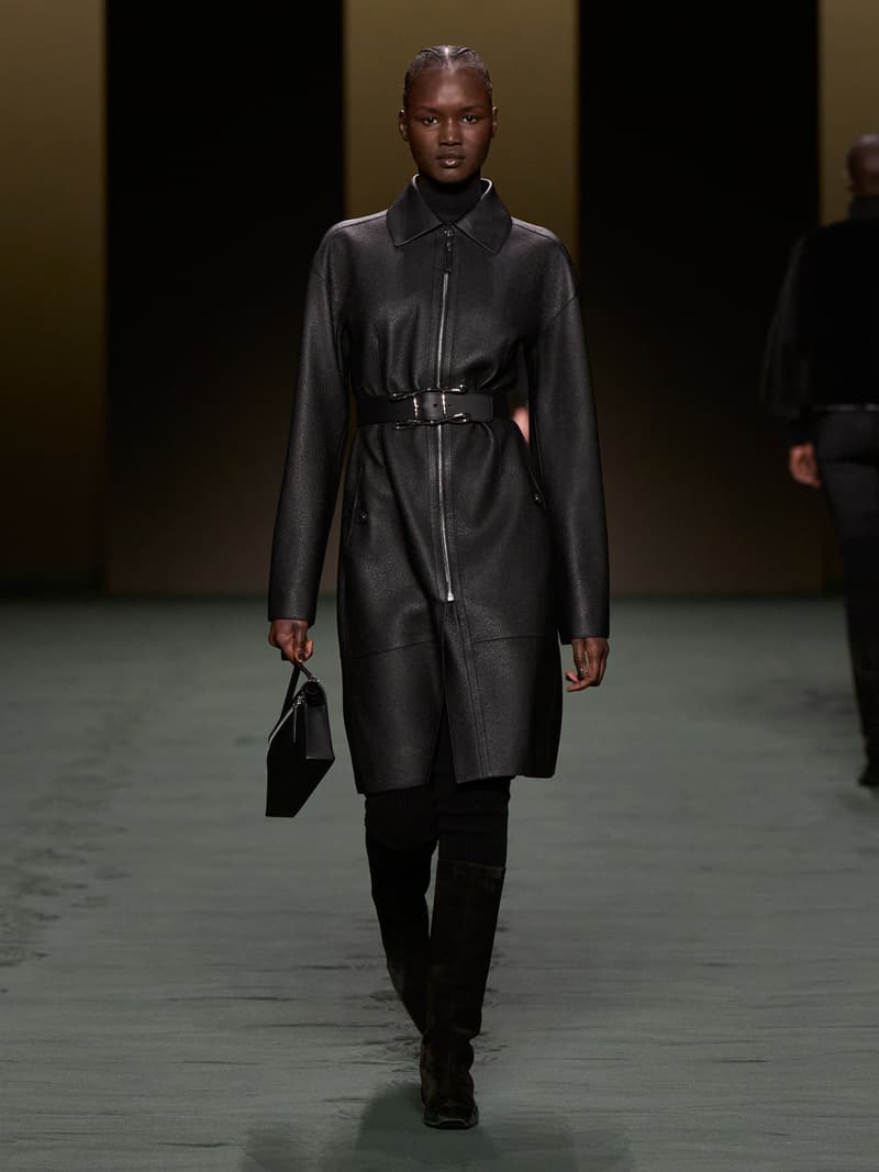 hermes pfw 2022 fw Nadège Vanhee-Cybulski runway looks all detail