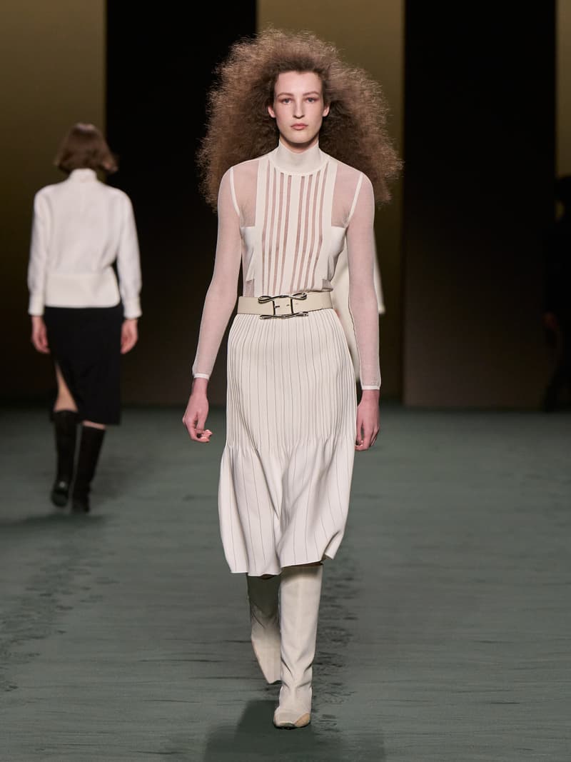 hermes pfw 2022 fw Nadège Vanhee-Cybulski runway looks all detail
