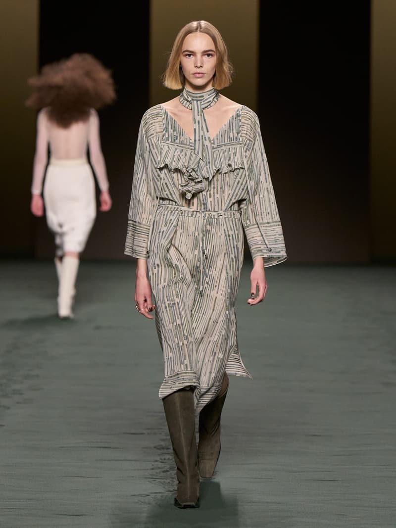 hermes pfw 2022 fw Nadège Vanhee-Cybulski runway looks all detail