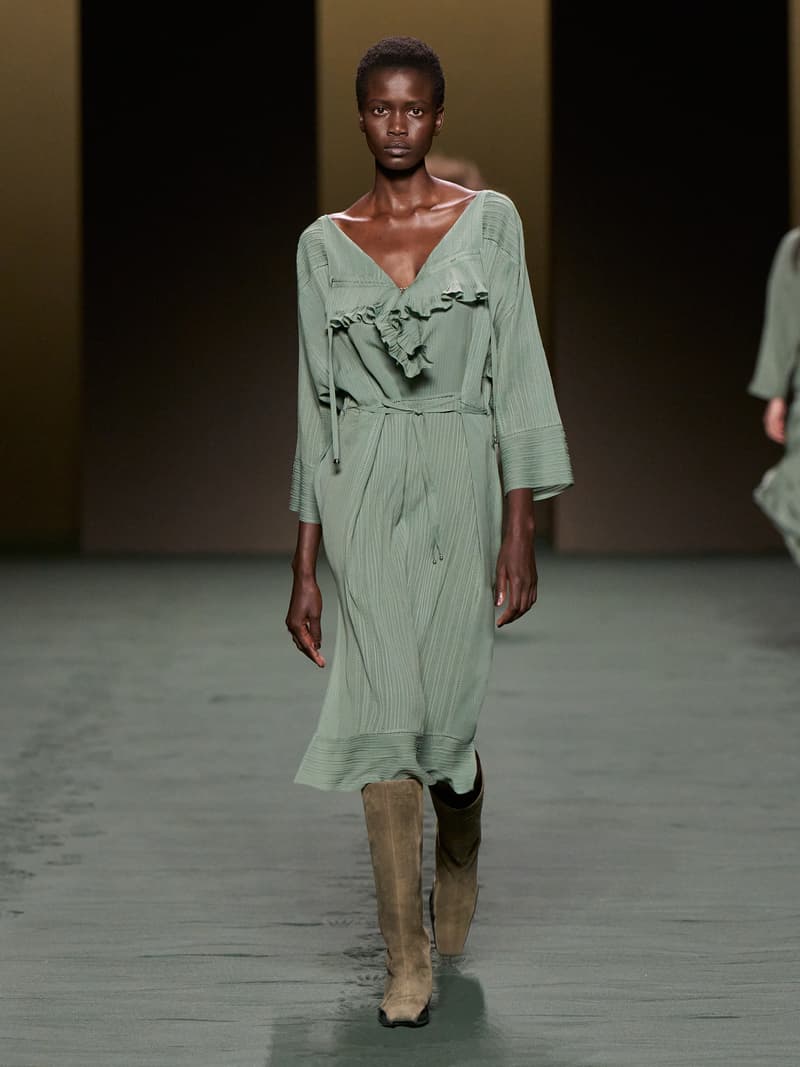 hermes pfw 2022 fw Nadège Vanhee-Cybulski runway looks all detail