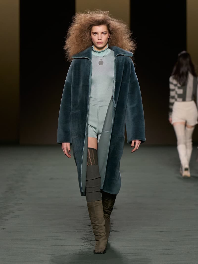 hermes pfw 2022 fw Nadège Vanhee-Cybulski runway looks all detail