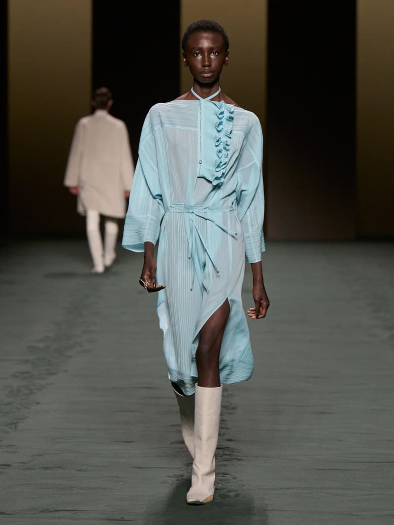 hermes pfw 2022 fw Nadège Vanhee-Cybulski runway looks all detail