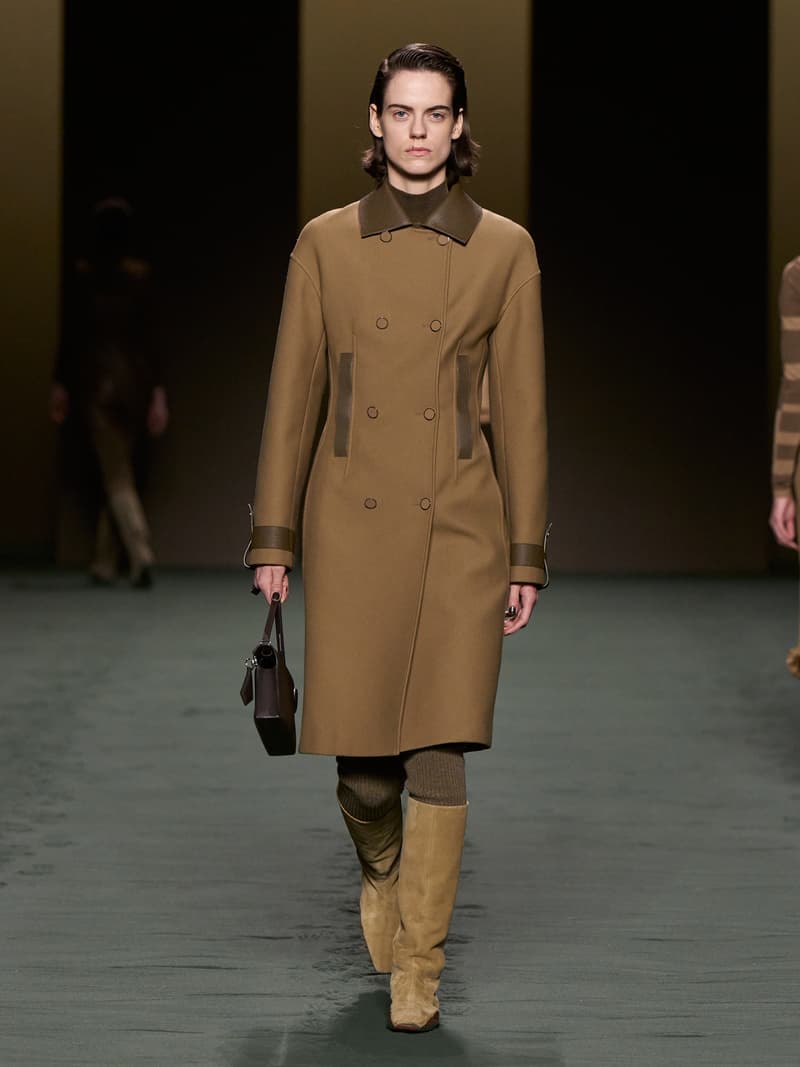 hermes pfw 2022 fw Nadège Vanhee-Cybulski runway looks all detail