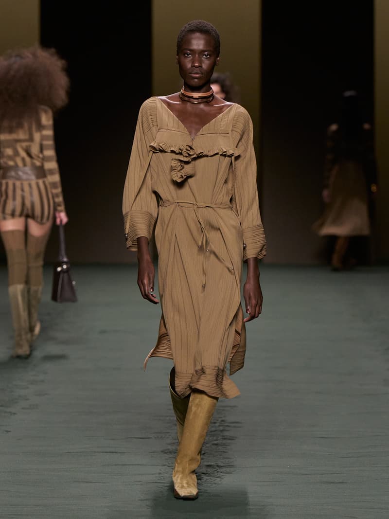 hermes pfw 2022 fw Nadège Vanhee-Cybulski runway looks all detail