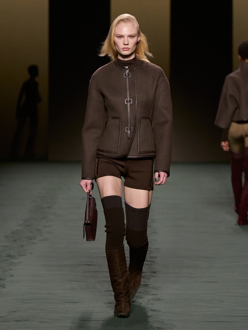 hermes pfw 2022 fw Nadège Vanhee-Cybulski runway looks all detail