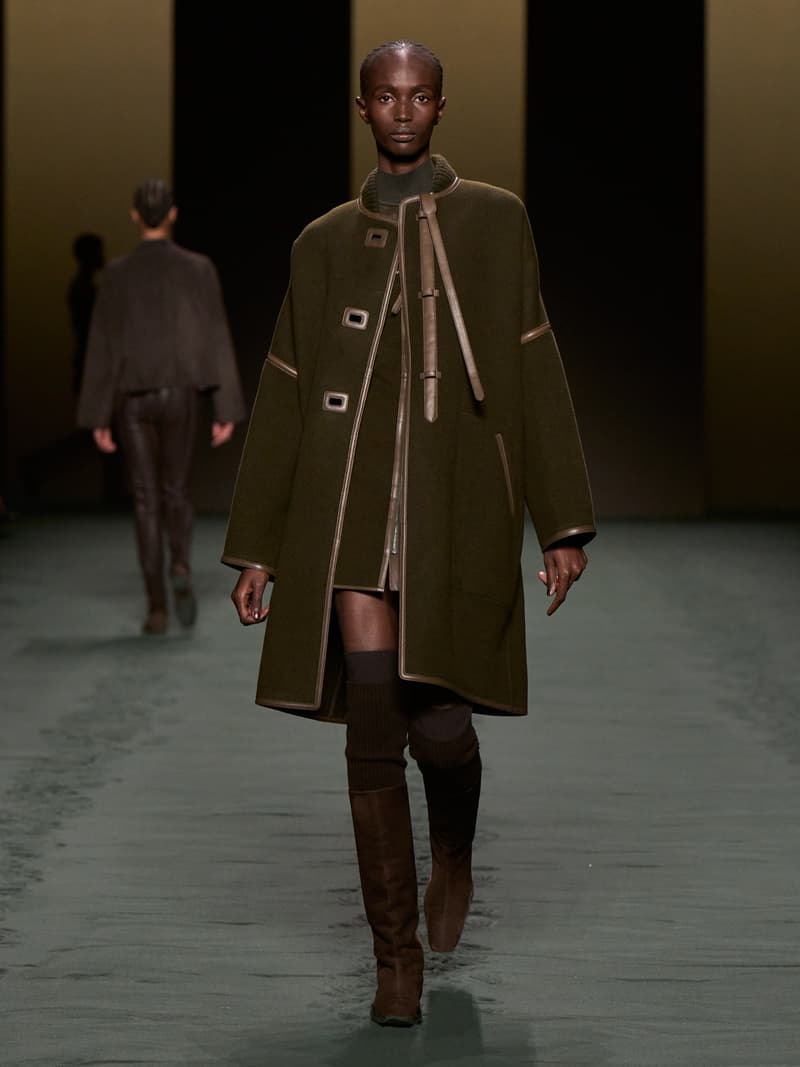 hermes pfw 2022 fw Nadège Vanhee-Cybulski runway looks all detail