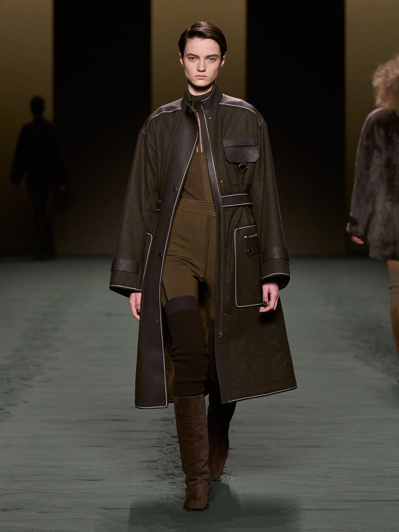 hermes pfw 2022 fw Nadège Vanhee-Cybulski runway looks all detail