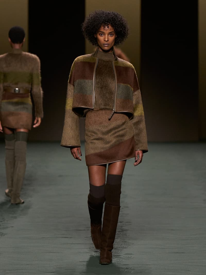 hermes pfw 2022 fw Nadège Vanhee-Cybulski runway looks all detail