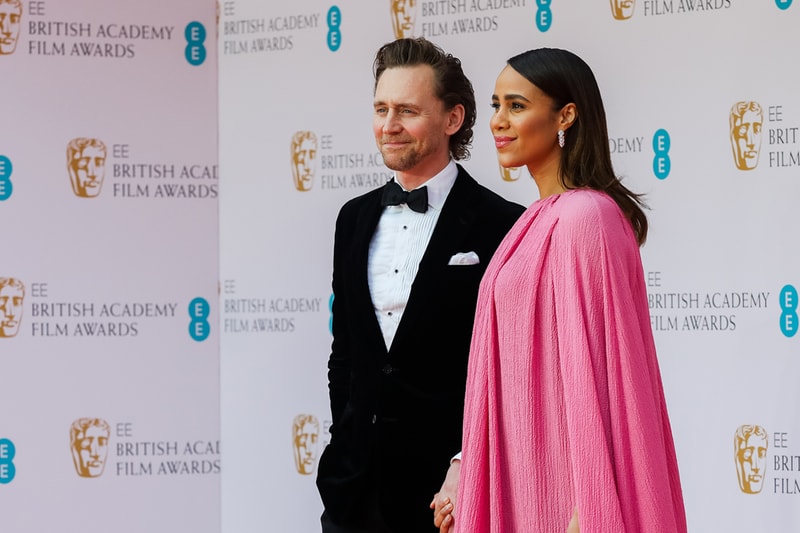 Tom Hiddleston Zawe Ashton engaged diamond ring