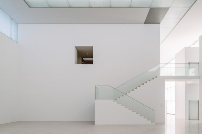 藏於靜謐郊區的驚喜:近賞「豊田市美術館」日式庭園與現代建築的交錯之美。