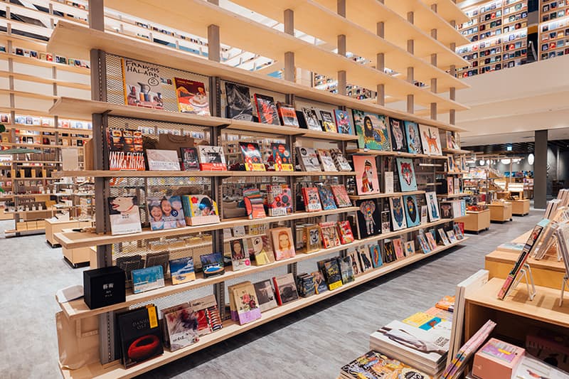Tsutaya Bookstore Hsinchu trkmall Wired Chaya