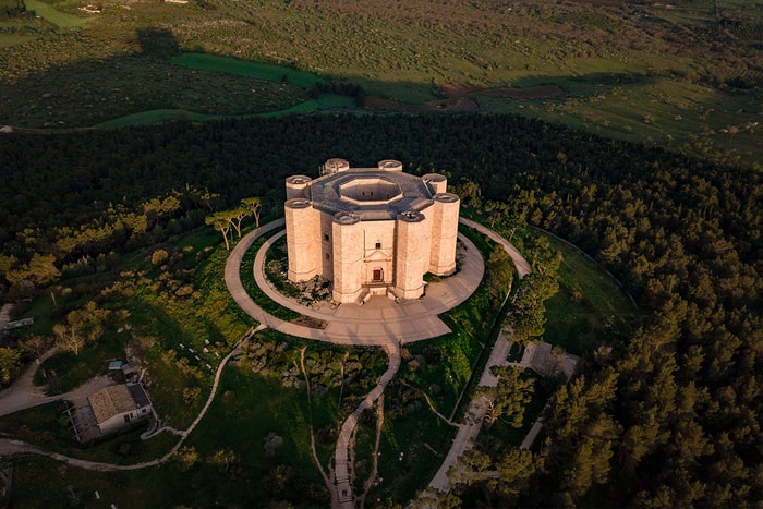Gucci 最新大秀選址「Castel del Monte」，將在世界遺跡帶來什麼驚喜？