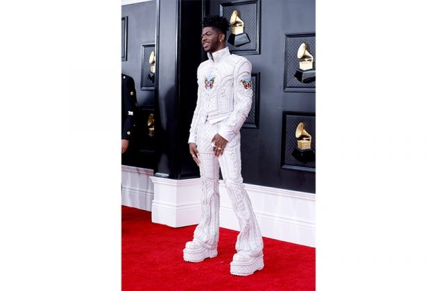 take-a-look-at-2022-grammy-award-red-carpet-07