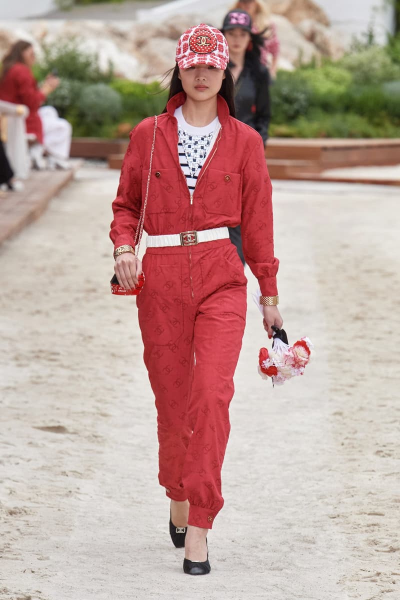 CHANEL 2023 Cruise Runway Fashion Show