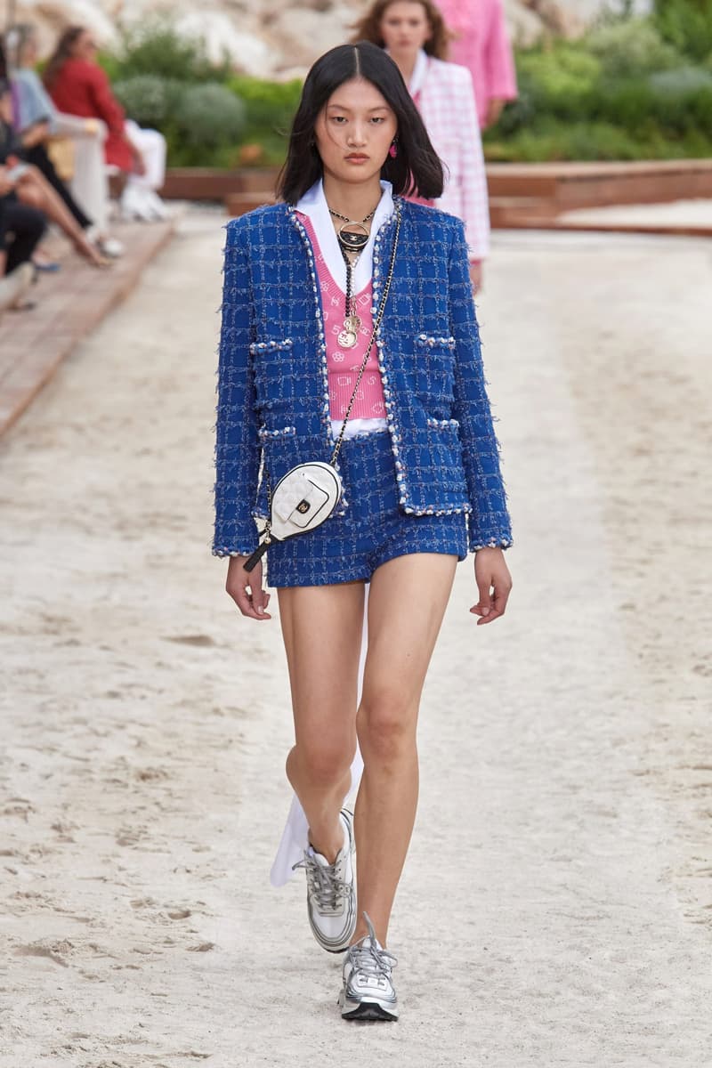 CHANEL 2023 Cruise Runway Fashion Show