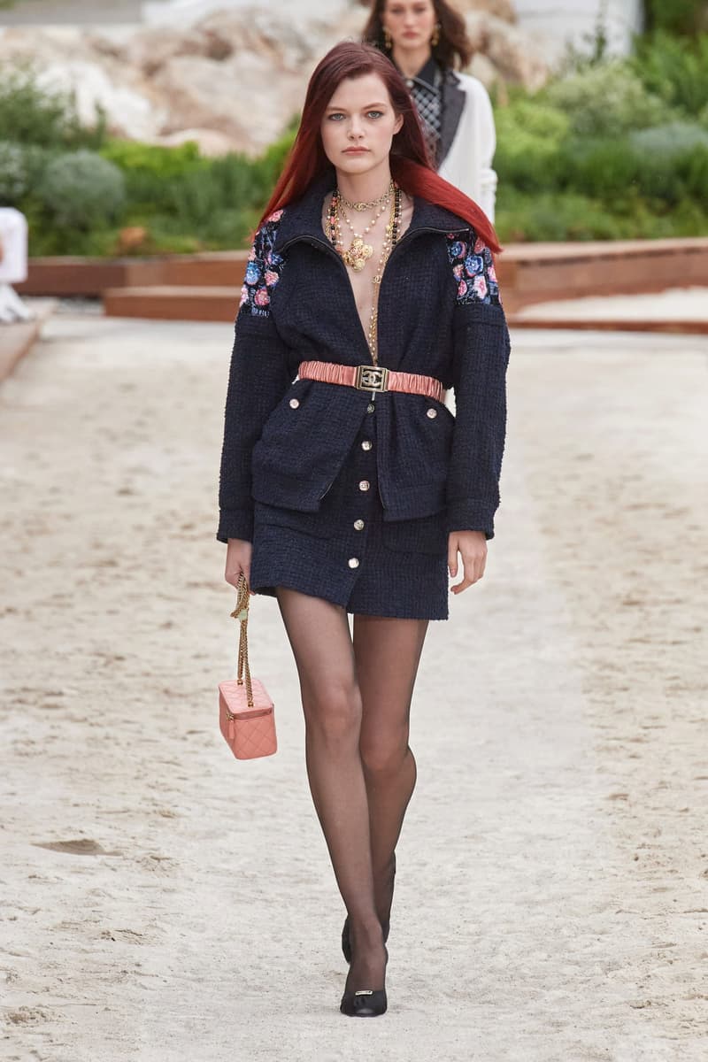 CHANEL 2023 Cruise Runway Fashion Show