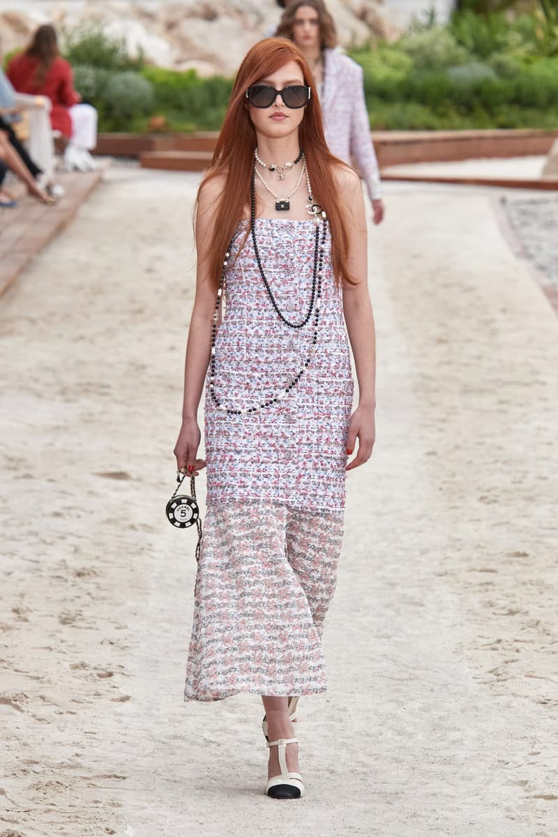 CHANEL 2023 Cruise Runway Fashion Show