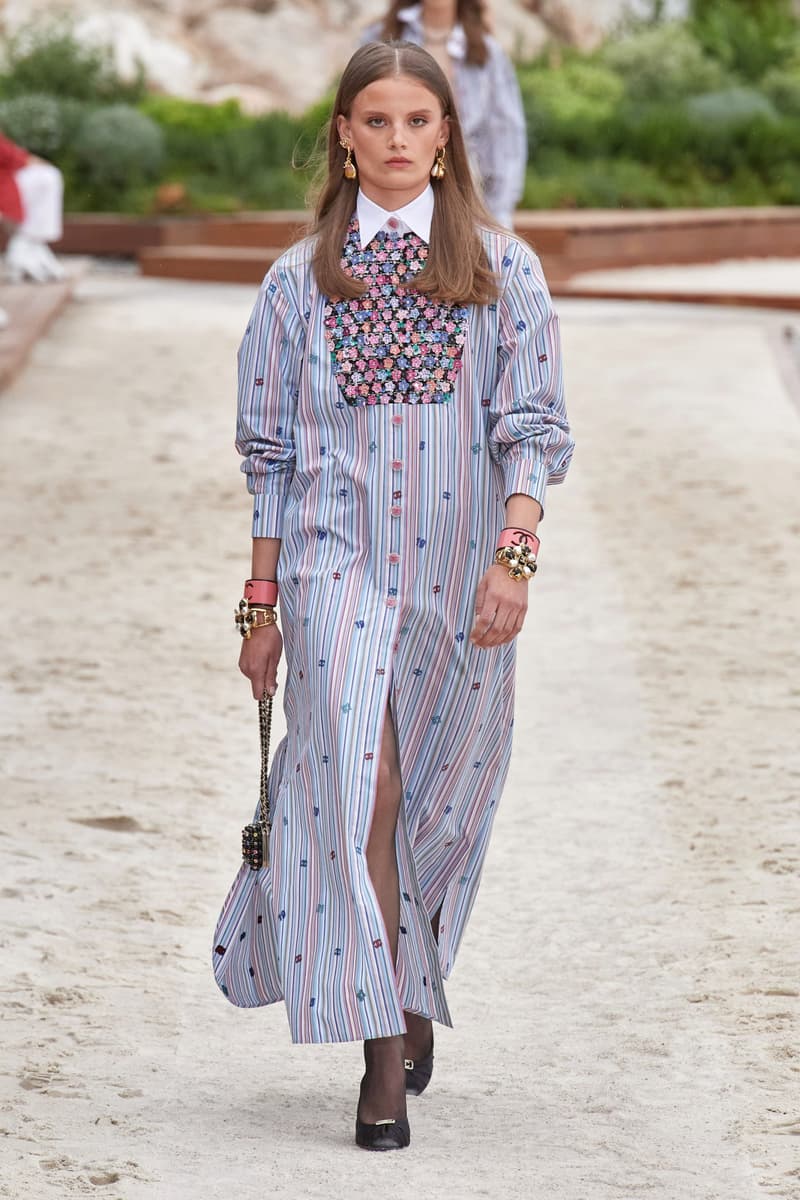 CHANEL 2023 Cruise Runway Fashion Show