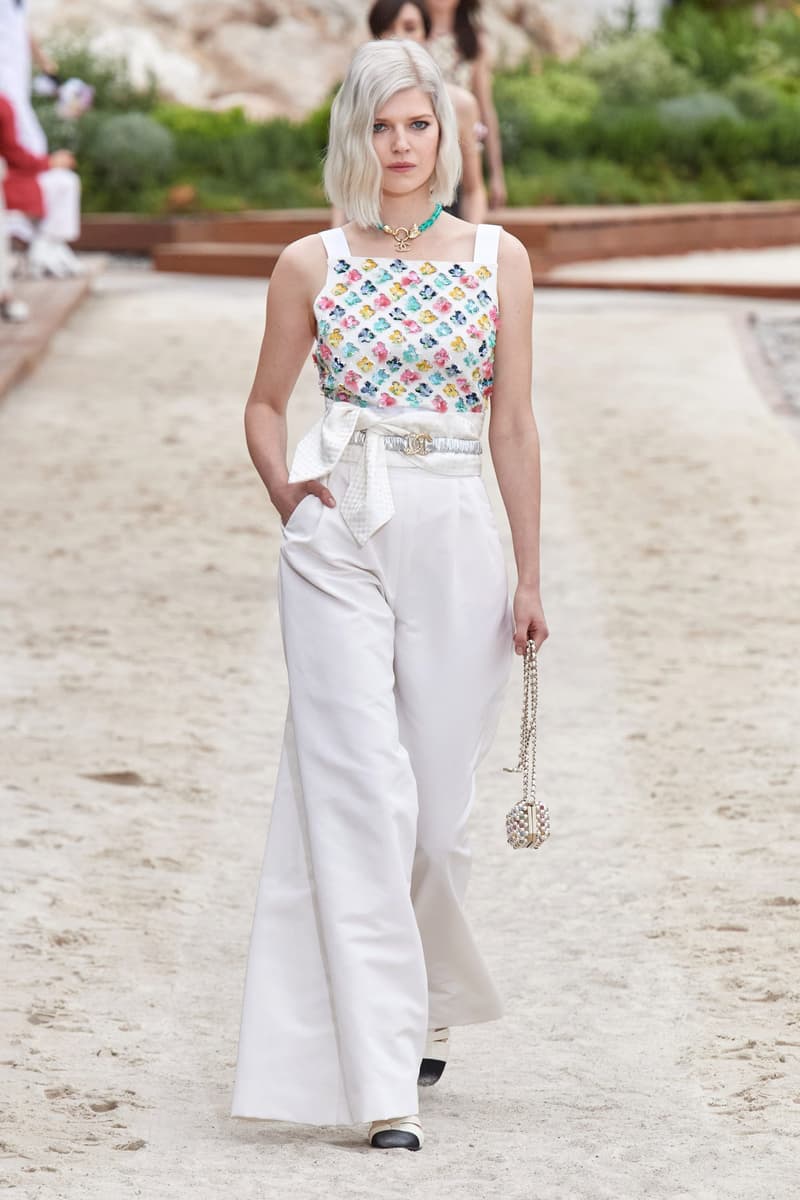 CHANEL 2023 Cruise Runway Fashion Show