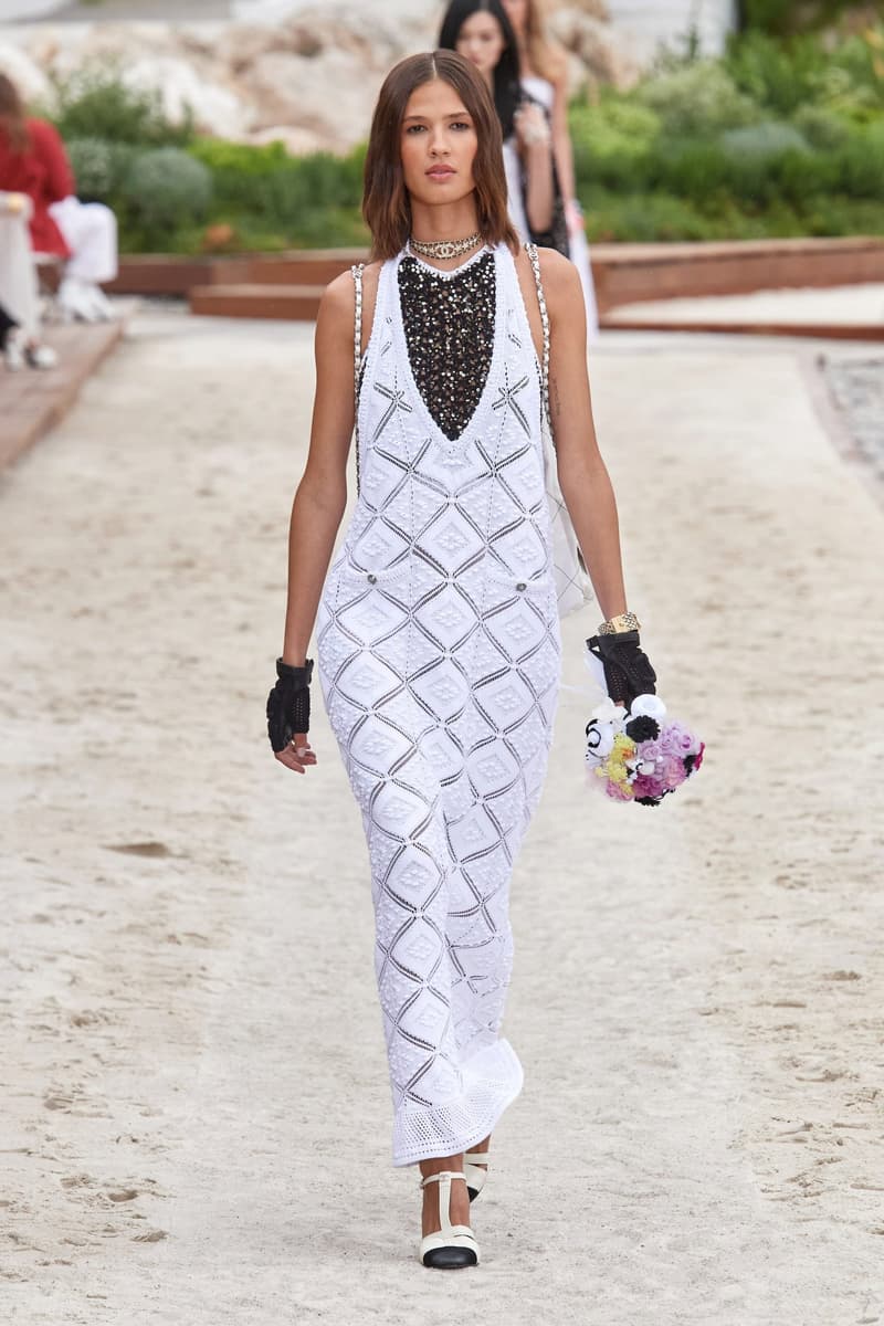CHANEL 2023 Cruise Runway Fashion Show