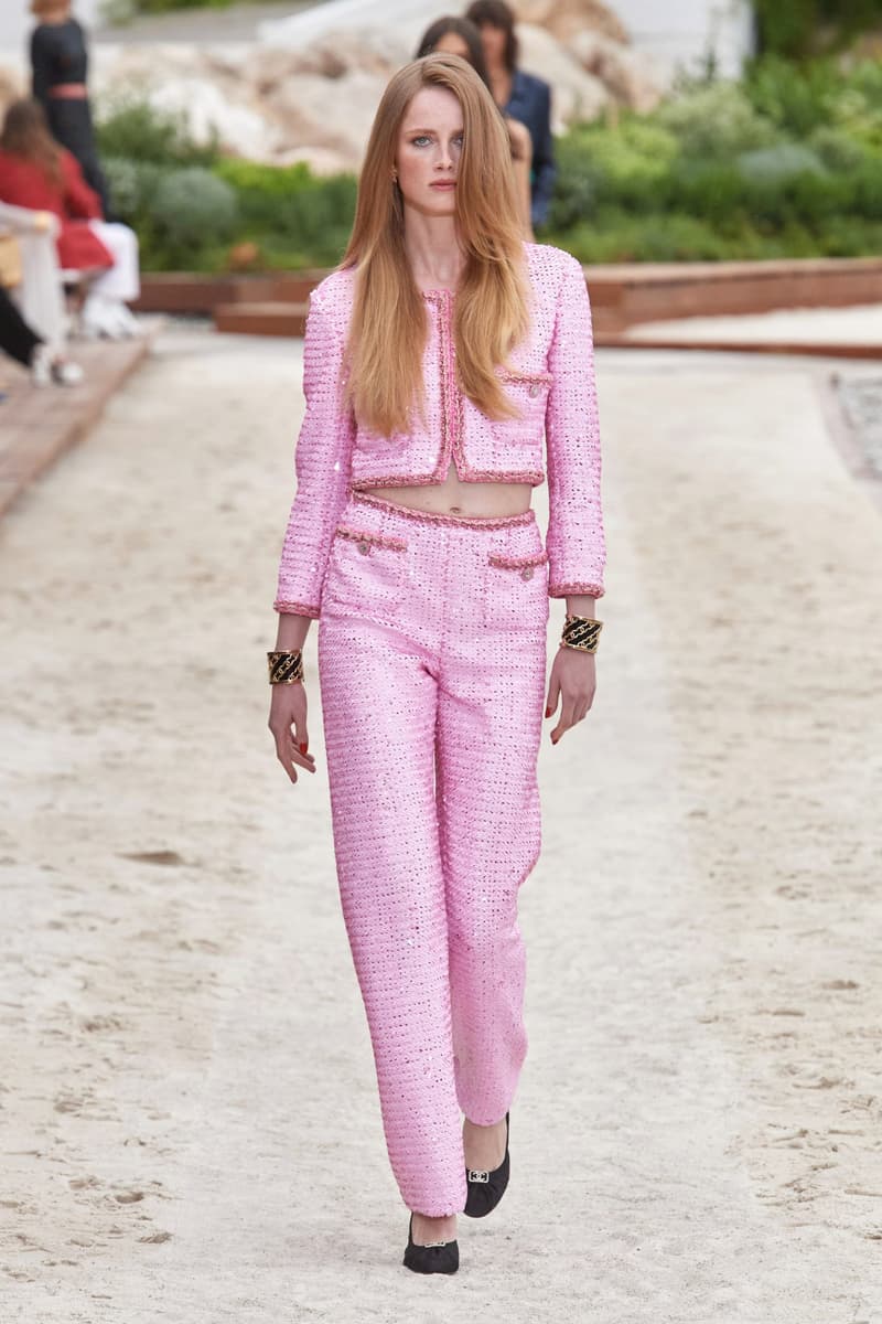 CHANEL 2023 Cruise Runway Fashion Show