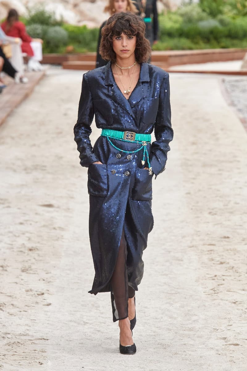 CHANEL 2023 Cruise Runway Fashion Show