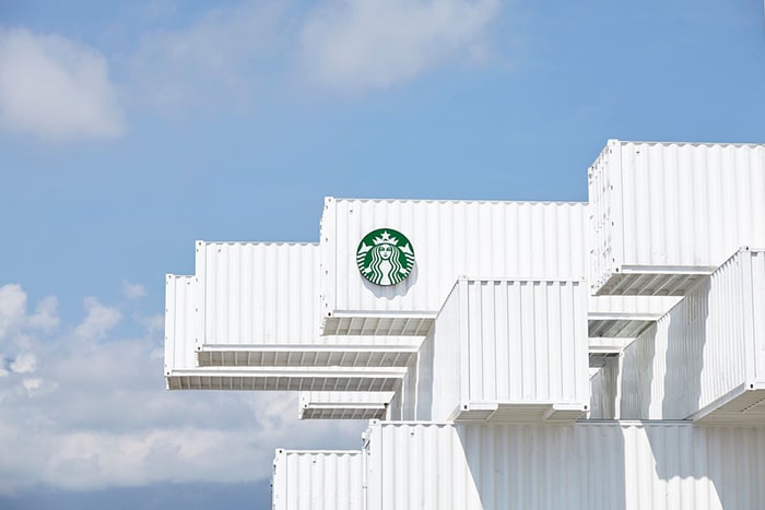 花蓮最人氣地標:白色貨櫃 Starbucks 這次將化身為浪漫的露天電影院!