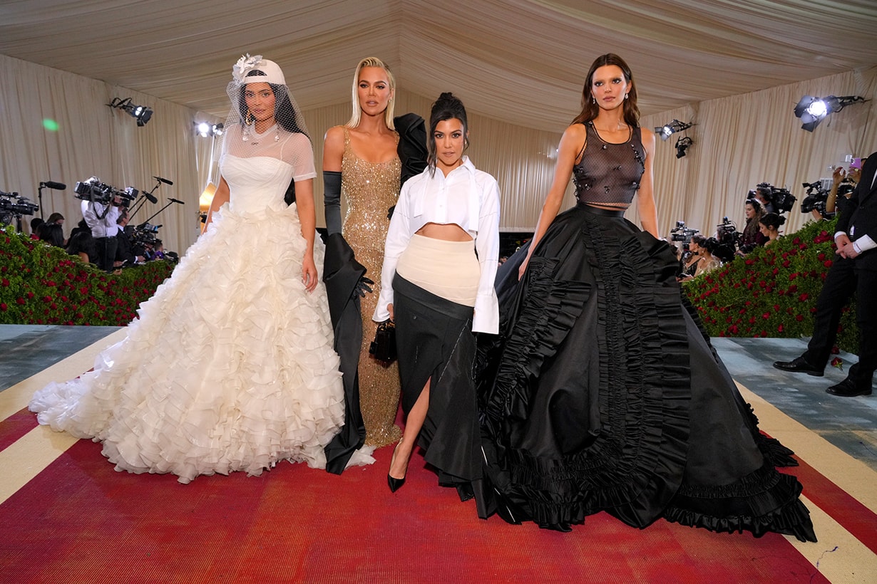 met gala 2022 Kardashian Family Kendall Jenner Kylie Jenner