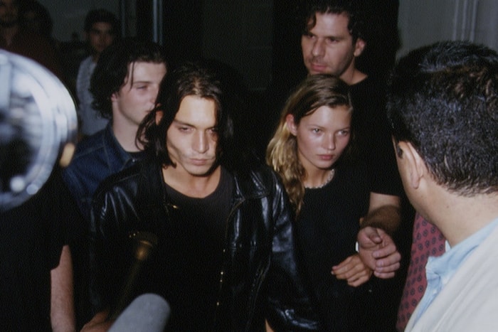 澄清 24 年前樓梯事件始末,Kate Moss 親口:「Johnny 從沒有在樓梯推我」!