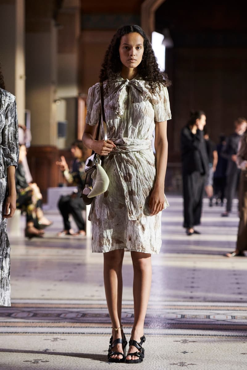 lemaire-spring-summer-2023-show