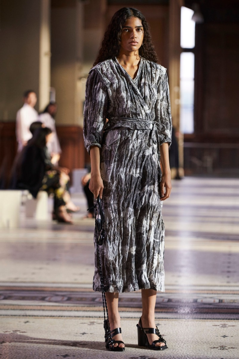 lemaire-spring-summer-2023-show