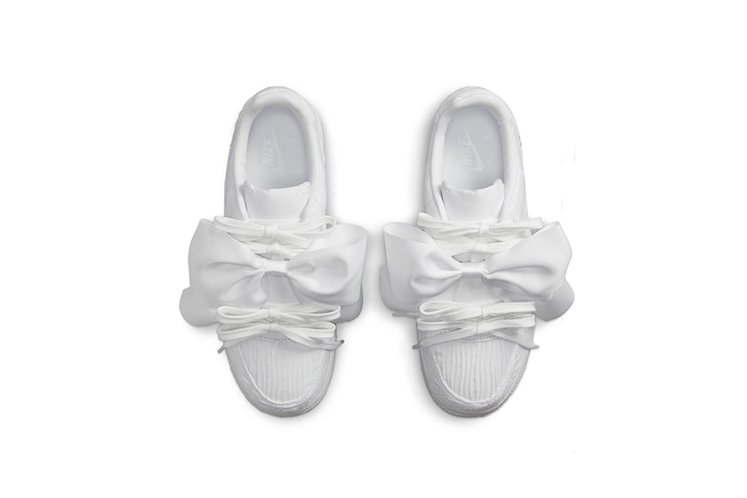 Nike Air Force 1 07 LX Bow white sneakers