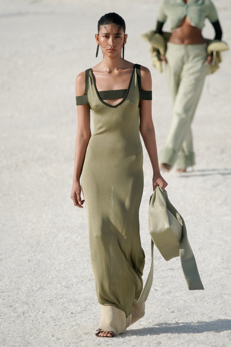 Jacquemus 2022 Fall runway Nike