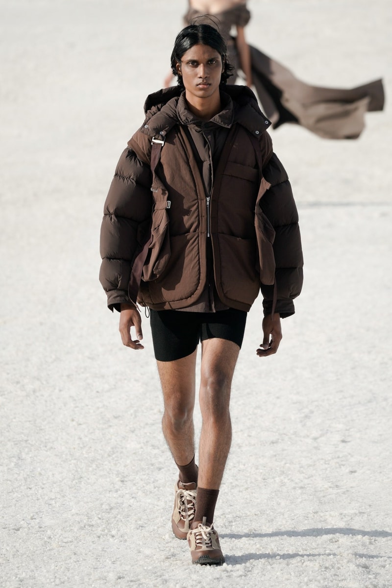 Jacquemus 2022 Fall runway Nike