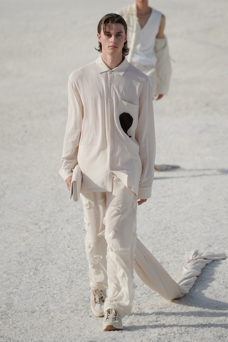 Jacquemus 2022 Fall runway Nike
